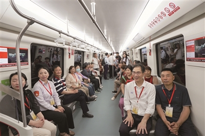 蜗牛配资 浙江金华上新“轨道上的劳模思政课”